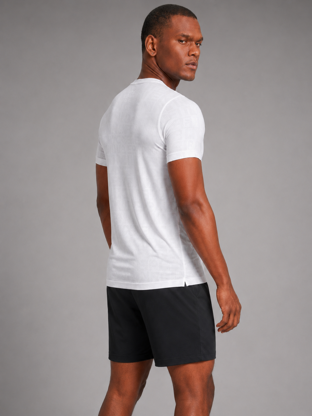 MEN-ESSENTIAL-T-SHIRT (WHITE)